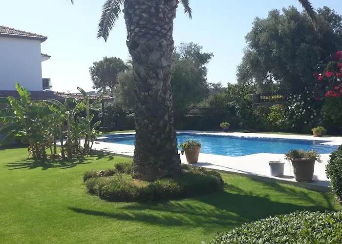 Dalyan With Pool Villa